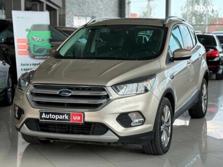 Форд Эскейп 2016 в Одессе на Automoto.ua Бежевый Форд Эскейп, объемом двигателя 2 л и пробегом 195 тыс. км за 13490 $, фото 1 на Automoto.ua