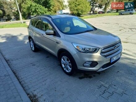 Бежевый Форд Эскейп, объемом двигателя 1.5 л и пробегом 168 тыс. км за 13300 $, фото 1 на Automoto.ua