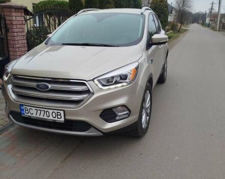 Бежевый Форд Эскейп, объемом двигателя 1.5 л и пробегом 110 тыс. км за 13000 $, фото 1 на Automoto.ua