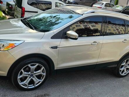 Бежевый Форд Эскейп, объемом двигателя 2 л и пробегом 133 тыс. км за 14500 $, фото 1 на Automoto.ua