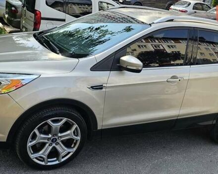 Бежевий Форд Ескейп, об'ємом двигуна 2 л та пробігом 133 тис. км за 13000 $, фото 1 на Automoto.ua