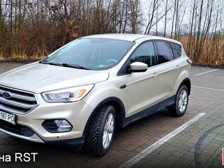 Бежевый Форд Эскейп, объемом двигателя 1.5 л и пробегом 14600 тыс. км за 11900 $, фото 1 на Automoto.ua