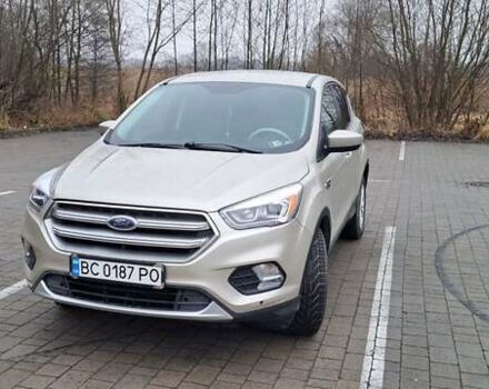 Бежевый Форд Эскейп, объемом двигателя 1.5 л и пробегом 146 тыс. км за 12800 $, фото 1 на Automoto.ua