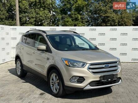 Форд Эскейп 2017 в Луцке на Automoto.ua Бежевый Форд Эскейп, объемом двигателя 1.5 л и пробегом 155 тыс. км за 10800 $, фото 1 на Automoto.ua