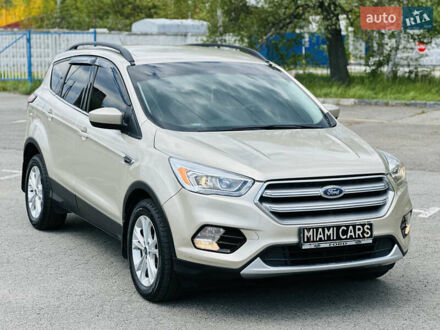 Форд Эскейп 2018 в Харькове на Automoto.ua Бежевый Форд Эскейп, объемом двигателя 1.5 л и пробегом 117 тыс. км за 14700 $, фото 1 на Automoto.ua