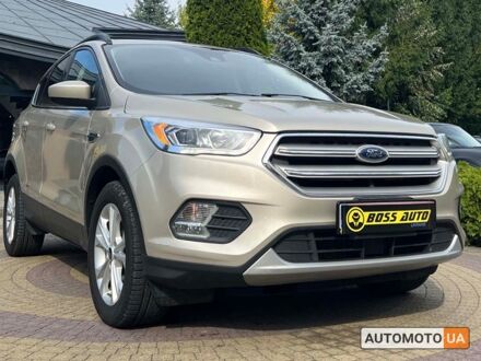 Форд Ескейп 2018 у Львові на Automoto.ua Бежевий Форд Ескейп, об'ємом двигуна 1.5 л та пробігом 123 тис. км за 15200 $, фото 1 на Automoto.ua