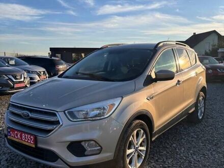 Бежевый Форд Эскейп, объемом двигателя 1.5 л и пробегом 238 тыс. км за 10499 $, фото 1 на Automoto.ua