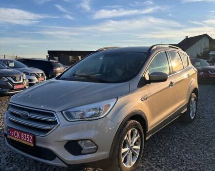Бежевый Форд Эскейп, объемом двигателя 1.5 л и пробегом 238 тыс. км за 10499 $, фото 1 на Automoto.ua