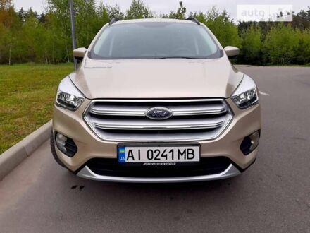 Форд Ескейп 2018 у Києві на Automoto.ua Бежевий Форд Ескейп, об'ємом двигуна 1.5 л та пробігом 47 тис. км за 14500 $, фото 1 на Automoto.ua