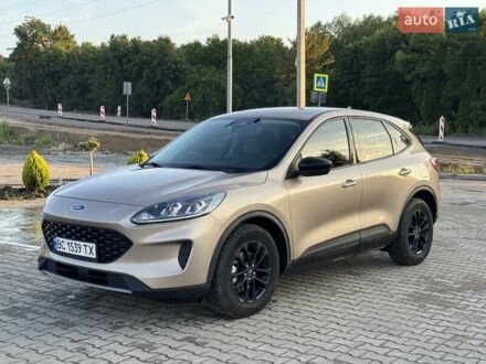 Форд Ескейп 2020 у Львові на Automoto.ua Бежевий Форд Ескейп, об'ємом двигуна 2.49 л та пробігом 141 тис. км за 17900 $, фото 1 на Automoto.ua