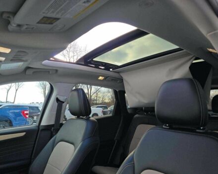 Черный Форд Эскейп, объемом двигателя 0 л и пробегом 22 тыс. км за 9000 $, фото 11 на Automoto.ua