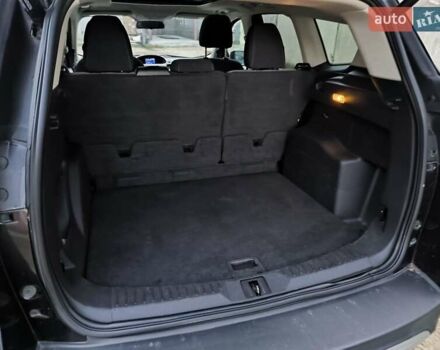 Черный Форд Эскейп, объемом двигателя 1.6 л и пробегом 165 тыс. км за 10900 $, фото 3 на Automoto.ua