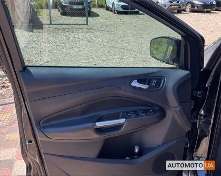 Черный Форд Эскейп, объемом двигателя 2 л и пробегом 186 тыс. км за 13500 $, фото 12 на Automoto.ua