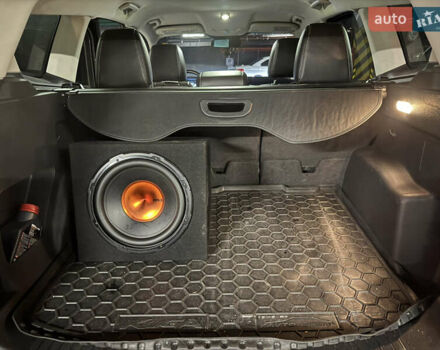 Черный Форд Эскейп, объемом двигателя 2 л и пробегом 220 тыс. км за 10300 $, фото 12 на Automoto.ua