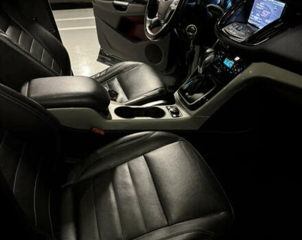 Черный Форд Эскейп, объемом двигателя 2 л и пробегом 220 тыс. км за 10300 $, фото 9 на Automoto.ua