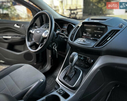 Черный Форд Эскейп, объемом двигателя 2 л и пробегом 189 тыс. км за 9500 $, фото 16 на Automoto.ua