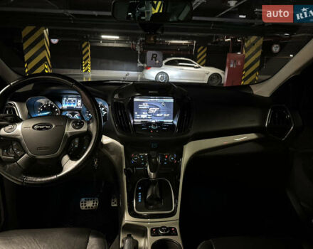 Черный Форд Эскейп, объемом двигателя 2 л и пробегом 220 тыс. км за 10300 $, фото 7 на Automoto.ua