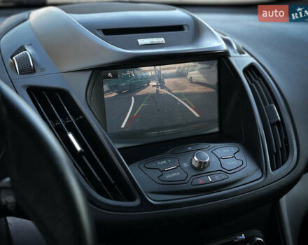 Черный Форд Эскейп, объемом двигателя 2 л и пробегом 189 тыс. км за 9500 $, фото 17 на Automoto.ua