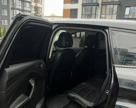 Черный Форд Эскейп, объемом двигателя 2.5 л и пробегом 234 тыс. км за 10900 $, фото 2 на Automoto.ua