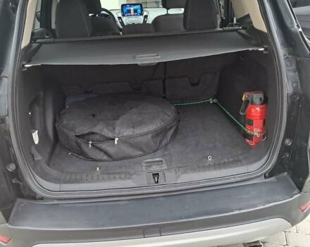 Черный Форд Эскейп, объемом двигателя 1.6 л и пробегом 160 тыс. км за 10000 $, фото 5 на Automoto.ua