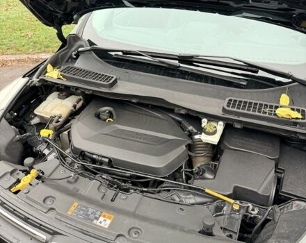 Черный Форд Эскейп, объемом двигателя 1.6 л и пробегом 182 тыс. км за 9500 $, фото 9 на Automoto.ua