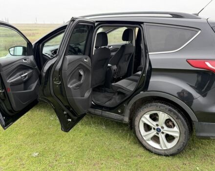 Черный Форд Эскейп, объемом двигателя 1.6 л и пробегом 270 тыс. км за 10700 $, фото 9 на Automoto.ua