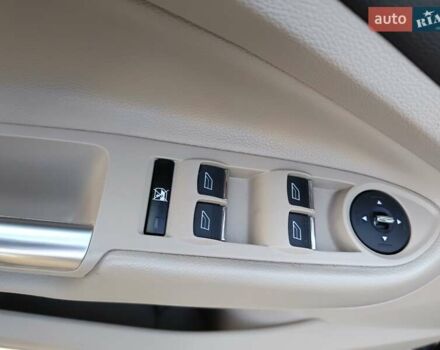 Чорний Форд Ескейп, об'ємом двигуна 2 л та пробігом 286 тис. км за 10500 $, фото 8 на Automoto.ua