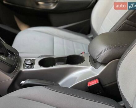 Черный Форд Эскейп, объемом двигателя 1.6 л и пробегом 132 тыс. км за 10490 $, фото 35 на Automoto.ua