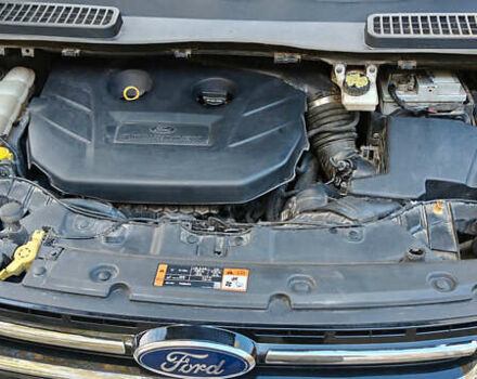 Черный Форд Эскейп, объемом двигателя 2 л и пробегом 140 тыс. км за 14000 $, фото 20 на Automoto.ua