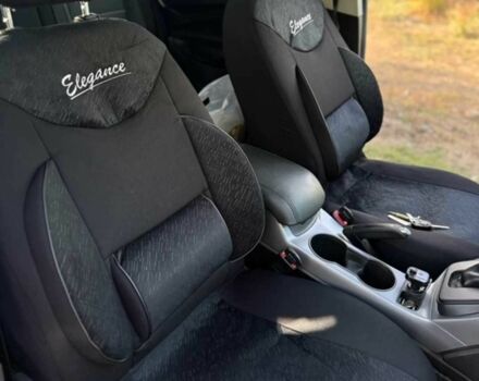 Черный Форд Эскейп, объемом двигателя 2 л и пробегом 197 тыс. км за 11500 $, фото 3 на Automoto.ua