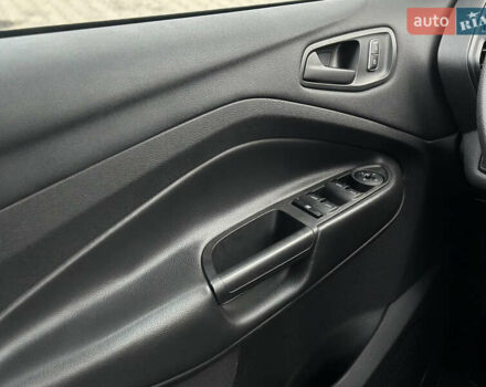 Черный Форд Эскейп, объемом двигателя 2.26 л и пробегом 126 тыс. км за 11800 $, фото 24 на Automoto.ua