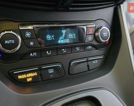 Черный Форд Эскейп, объемом двигателя 2 л и пробегом 122 тыс. км за 12000 $, фото 38 на Automoto.ua