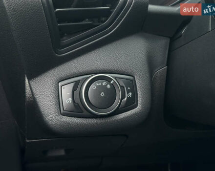 Черный Форд Эскейп, объемом двигателя 2.26 л и пробегом 126 тыс. км за 11800 $, фото 28 на Automoto.ua