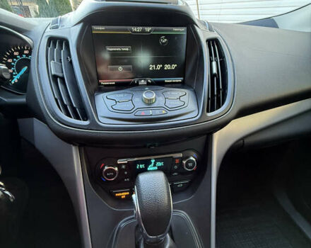 Черный Форд Эскейп, объемом двигателя 2 л и пробегом 95 тыс. км за 12500 $, фото 11 на Automoto.ua