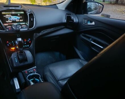 Черный Форд Эскейп, объемом двигателя 1.6 л и пробегом 130 тыс. км за 14000 $, фото 2 на Automoto.ua