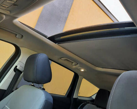 Черный Форд Эскейп, объемом двигателя 1.6 л и пробегом 99 тыс. км за 12300 $, фото 5 на Automoto.ua