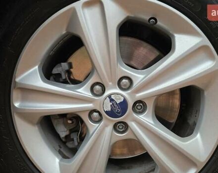 Черный Форд Эскейп, объемом двигателя 2 л и пробегом 122 тыс. км за 12000 $, фото 60 на Automoto.ua