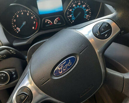 Черный Форд Эскейп, объемом двигателя 1.6 л и пробегом 99 тыс. км за 12300 $, фото 6 на Automoto.ua