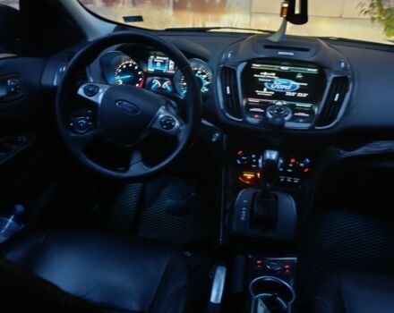 Черный Форд Эскейп, объемом двигателя 1.6 л и пробегом 130 тыс. км за 14000 $, фото 13 на Automoto.ua