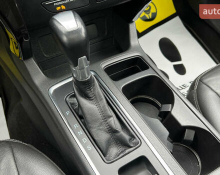 Черный Форд Эскейп, объемом двигателя 2 л и пробегом 151 тыс. км за 16600 $, фото 18 на Automoto.ua