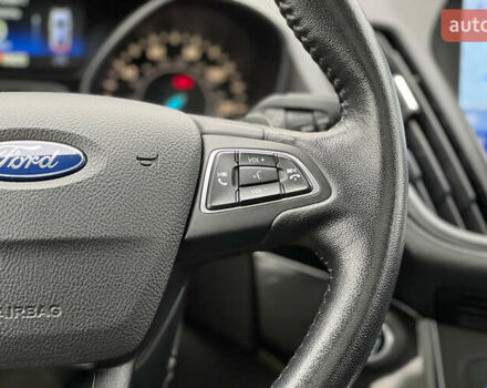 Черный Форд Эскейп, объемом двигателя 2 л и пробегом 151 тыс. км за 16600 $, фото 12 на Automoto.ua