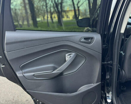 Черный Форд Эскейп, объемом двигателя 2.52 л и пробегом 98 тыс. км за 12900 $, фото 16 на Automoto.ua