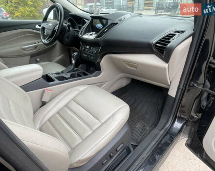 Черный Форд Эскейп, объемом двигателя 2 л и пробегом 276 тыс. км за 8450 $, фото 9 на Automoto.ua