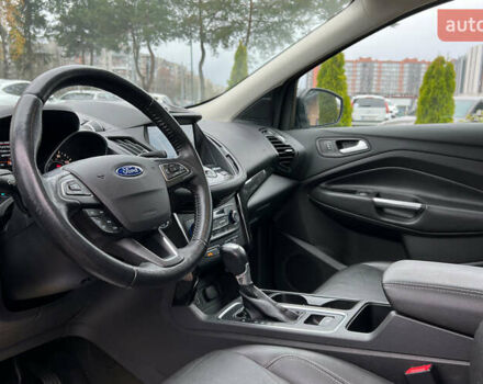 Черный Форд Эскейп, объемом двигателя 2 л и пробегом 151 тыс. км за 16600 $, фото 9 на Automoto.ua