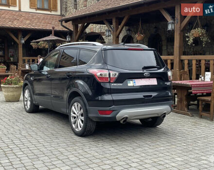 Черный Форд Эскейп, объемом двигателя 2 л и пробегом 276 тыс. км за 8450 $, фото 6 на Automoto.ua
