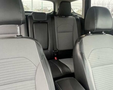 Черный Форд Эскейп, объемом двигателя 2 л и пробегом 111 тыс. км за 15400 $, фото 16 на Automoto.ua