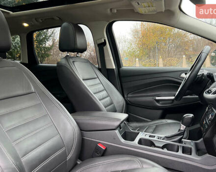 Черный Форд Эскейп, объемом двигателя 2 л и пробегом 151 тыс. км за 16600 $, фото 22 на Automoto.ua