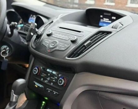 Черный Форд Эскейп, объемом двигателя 0 л и пробегом 99 тыс. км за 9800 $, фото 3 на Automoto.ua