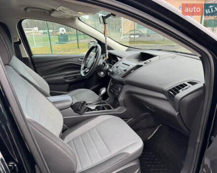 Черный Форд Эскейп, объемом двигателя 2.5 л и пробегом 144 тыс. км за 12900 $, фото 5 на Automoto.ua