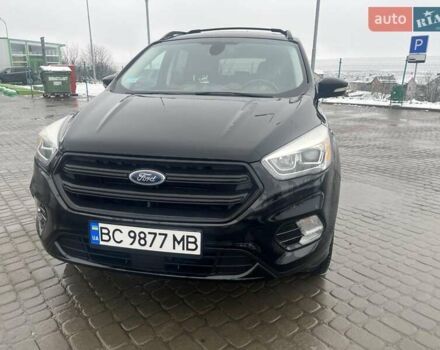 Черный Форд Эскейп, объемом двигателя 2 л и пробегом 111 тыс. км за 15400 $, фото 2 на Automoto.ua